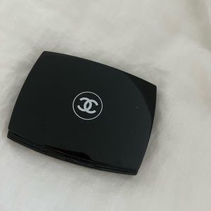 Chanel double perfection lumiere powder foundation